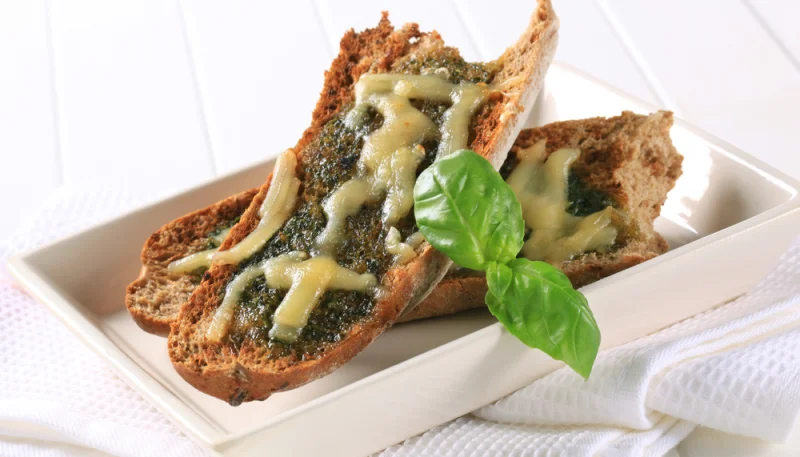 🥖 Tartines gratinées au pesto et fromage