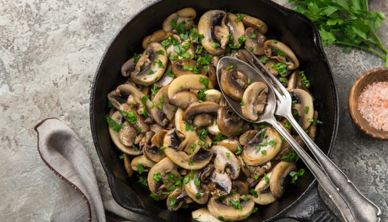 🍄 Champignons sautés au vin blanc et persil