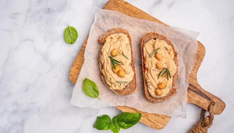 🥖 Tartines de houmous maison