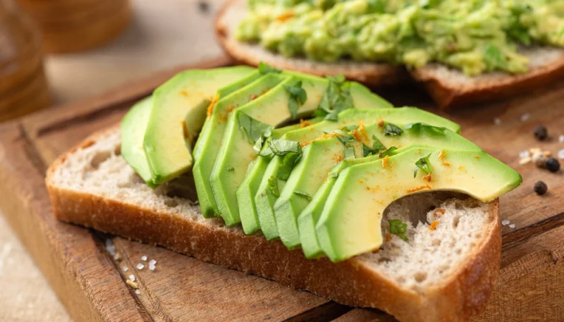 🥑 Tartine à l’avocat frais et herbes