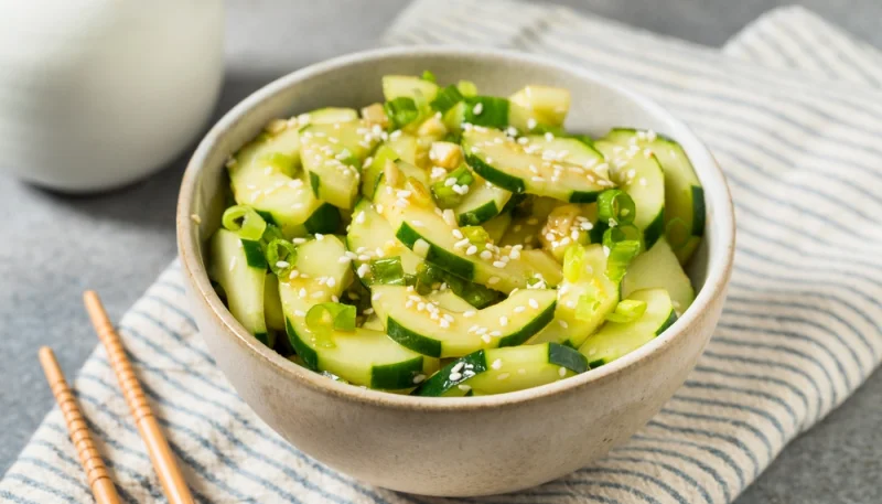 🥒 Salade de concombre au sésame et oignons verts