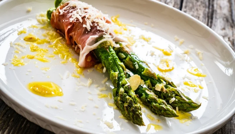 🥓 Asperges au jambon cru et parmesan