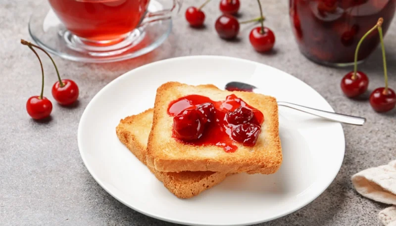 🍒 Tartines grillées à la confiture de cerises