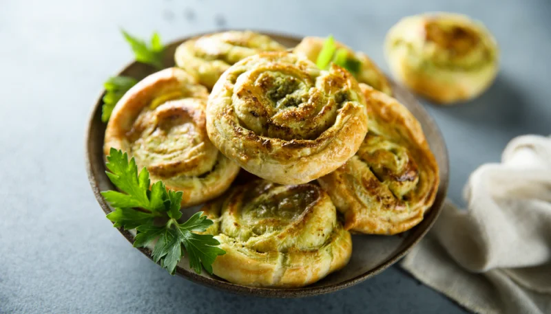 🥐 Feuilletés roulés au pesto et fromage
