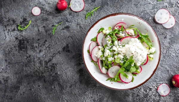 🥗 Salade de radis, roquette & feta
