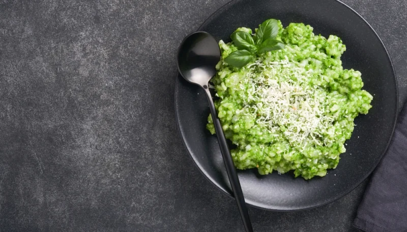 🍃 Risotto vert aux herbes et parmesan