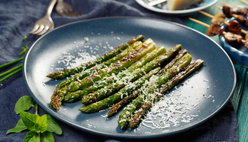 🥦 Asperges rôties au parmesan facile
