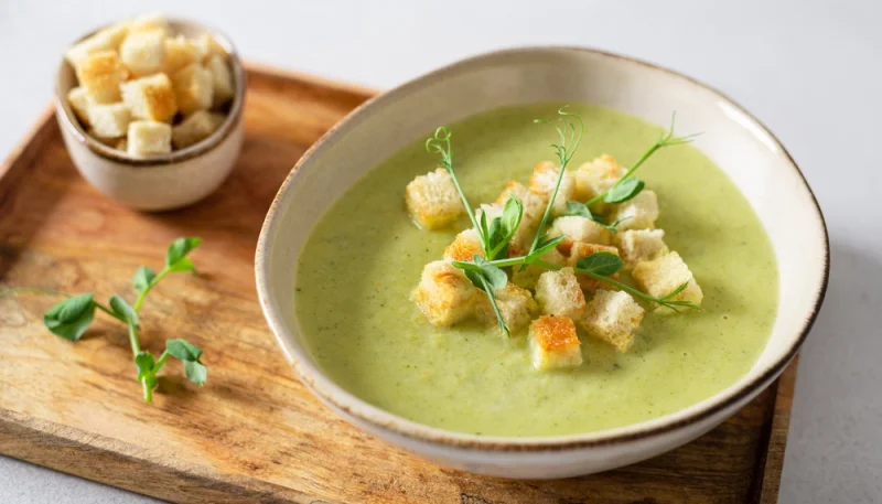 🥣 Velouté de courgettes et croûtons dorés