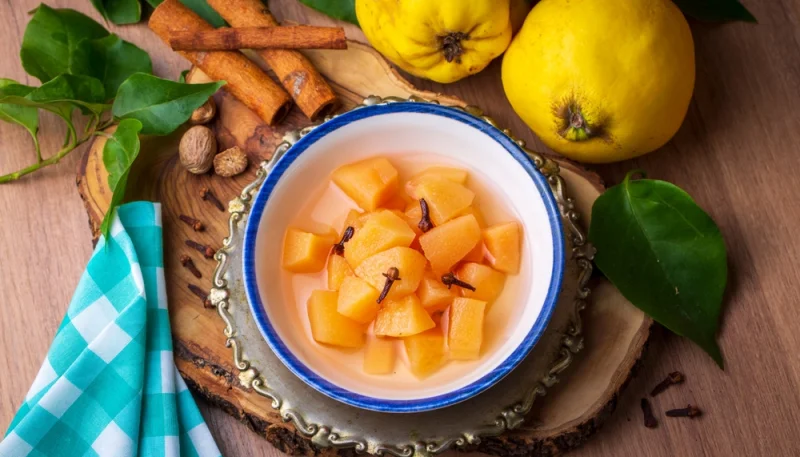 🍐 Coings pochés aux épices maison