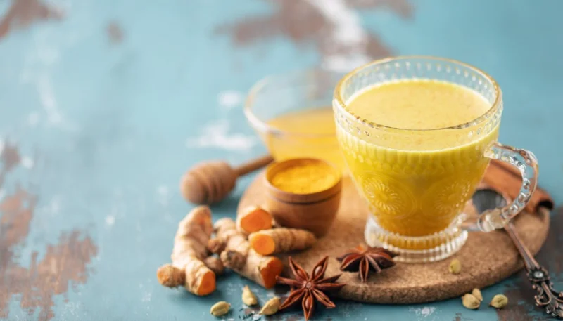 🍯 Lait doré au curcuma réconfortant