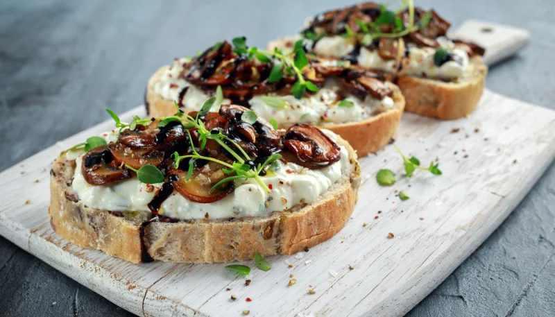🍄 Tartines aux champignons et fromage frais facile