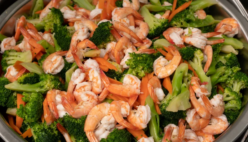 🍤 Crevettes sautées au brocoli et aux carottes