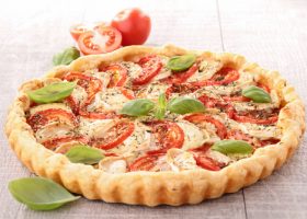 Tarte fine aux tomates et chèvre